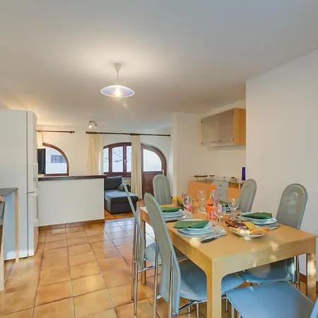 Ca Cornocc With Private Terrace In - Happy Apartment